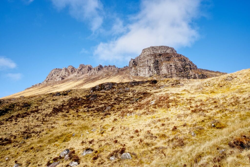 Stac Pollaidh von unten gesehen